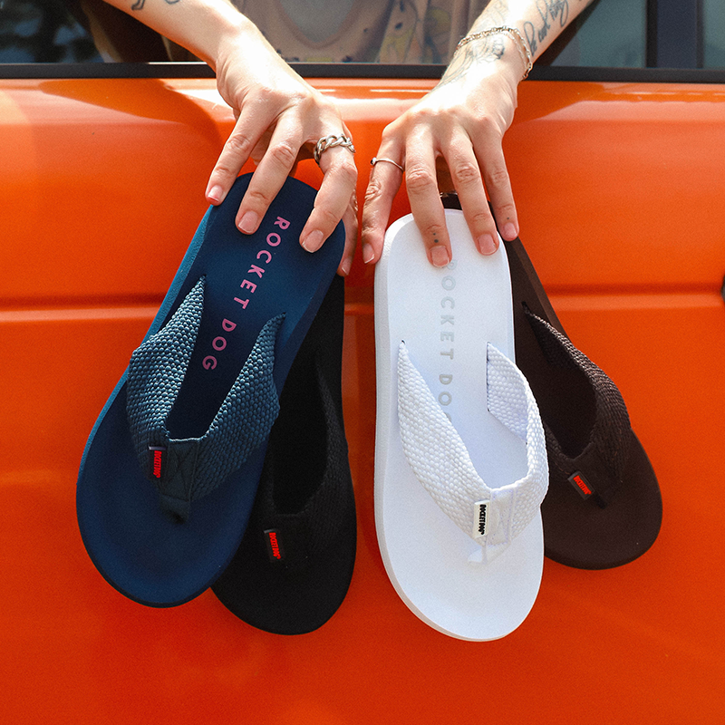  Rocket Dog®'s All-Flip Flops Collection!