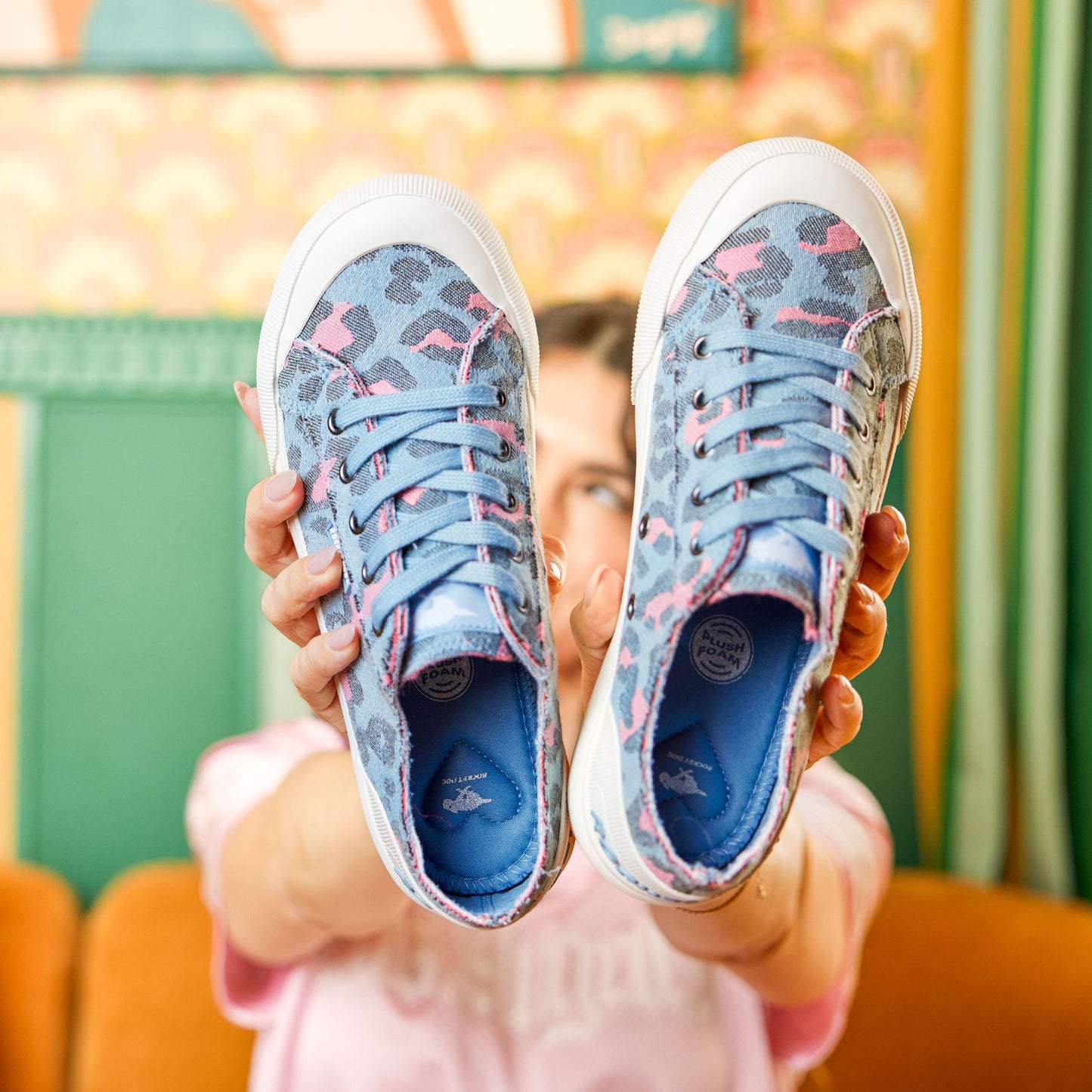 Jazzin Plus Light Blue Leopard Print sneakers