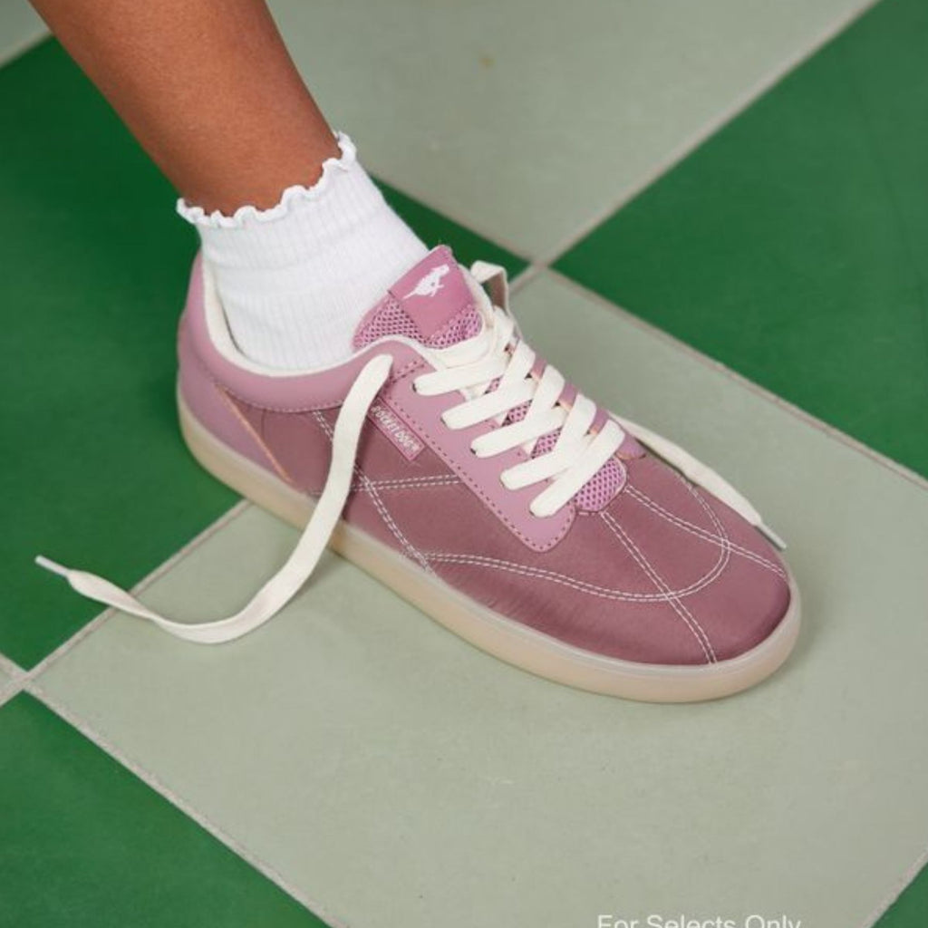 Women's sneaker, playful and comfortable – Rocket Dog Kitty