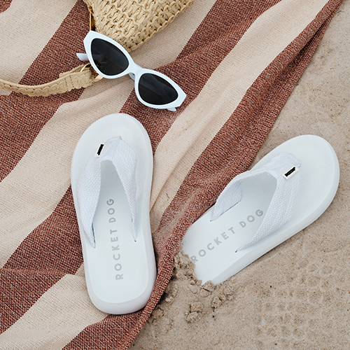 Rocket Dog Sunset white webbing flip flop, women's casual shoe