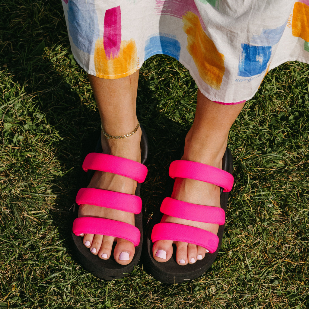 Women's pink sandal, everyday and comfortable – Rocket Dog Smile