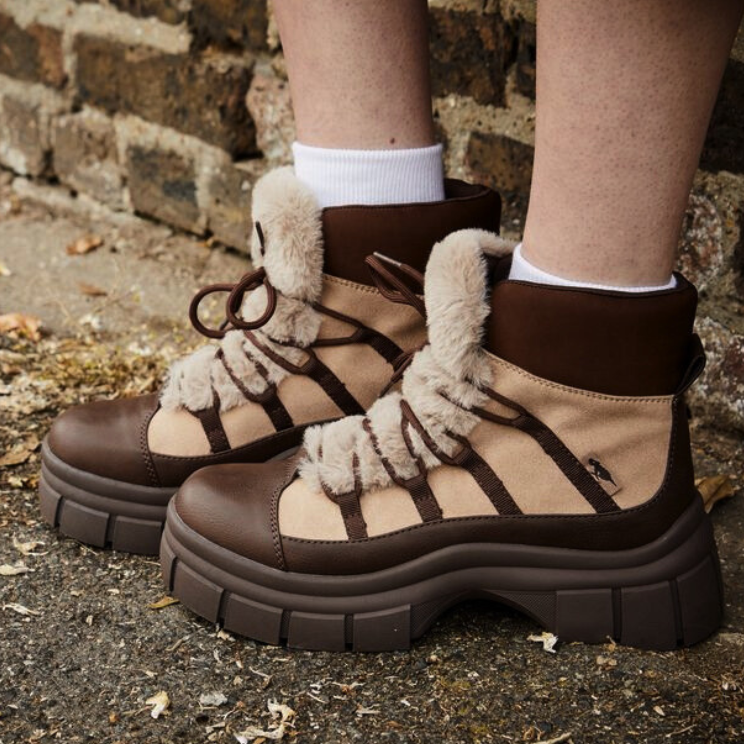 Women's brown platform bootie, casual and comfortable – Rocket Dog Tiger
