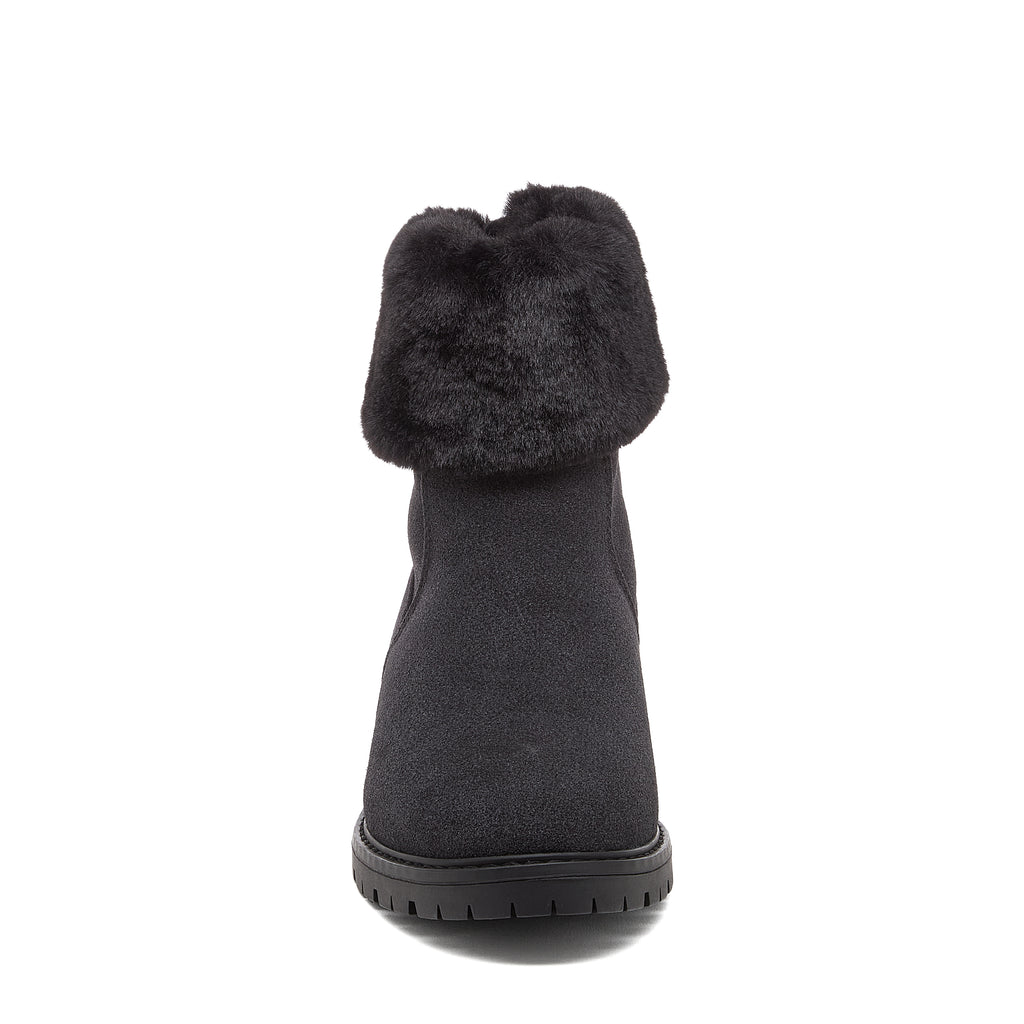 Niche Black Cuffed Ankle Boots
