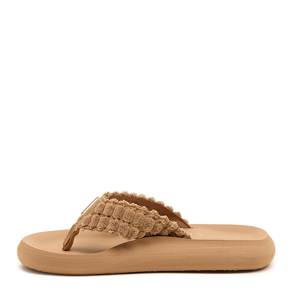 Camel flip flop with cushioned footbed, women's casual style – Rocket Dog Spotlight