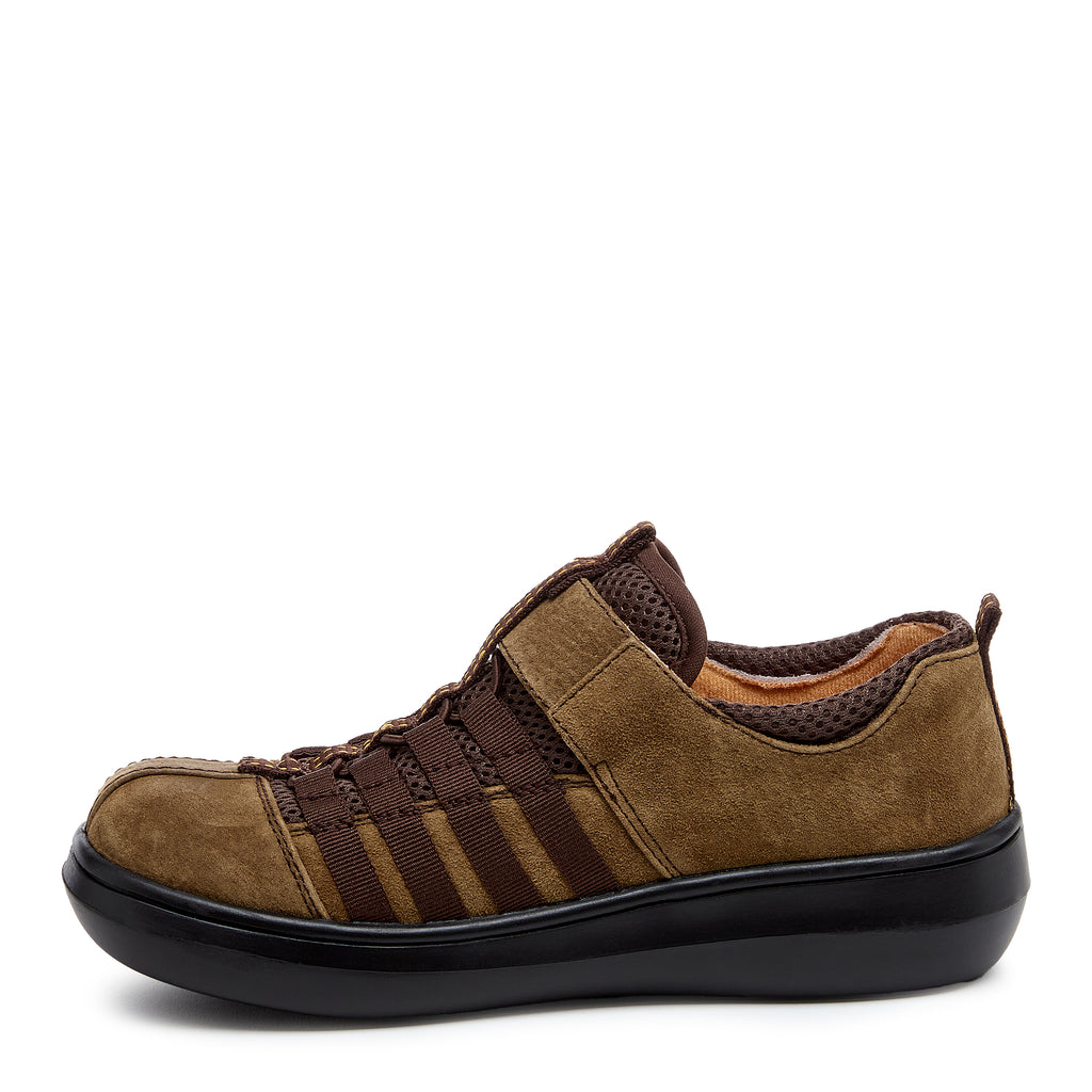 Brown nubuck sneaker with cushioned footbed, women's playful style – Rocket Dog Stoker