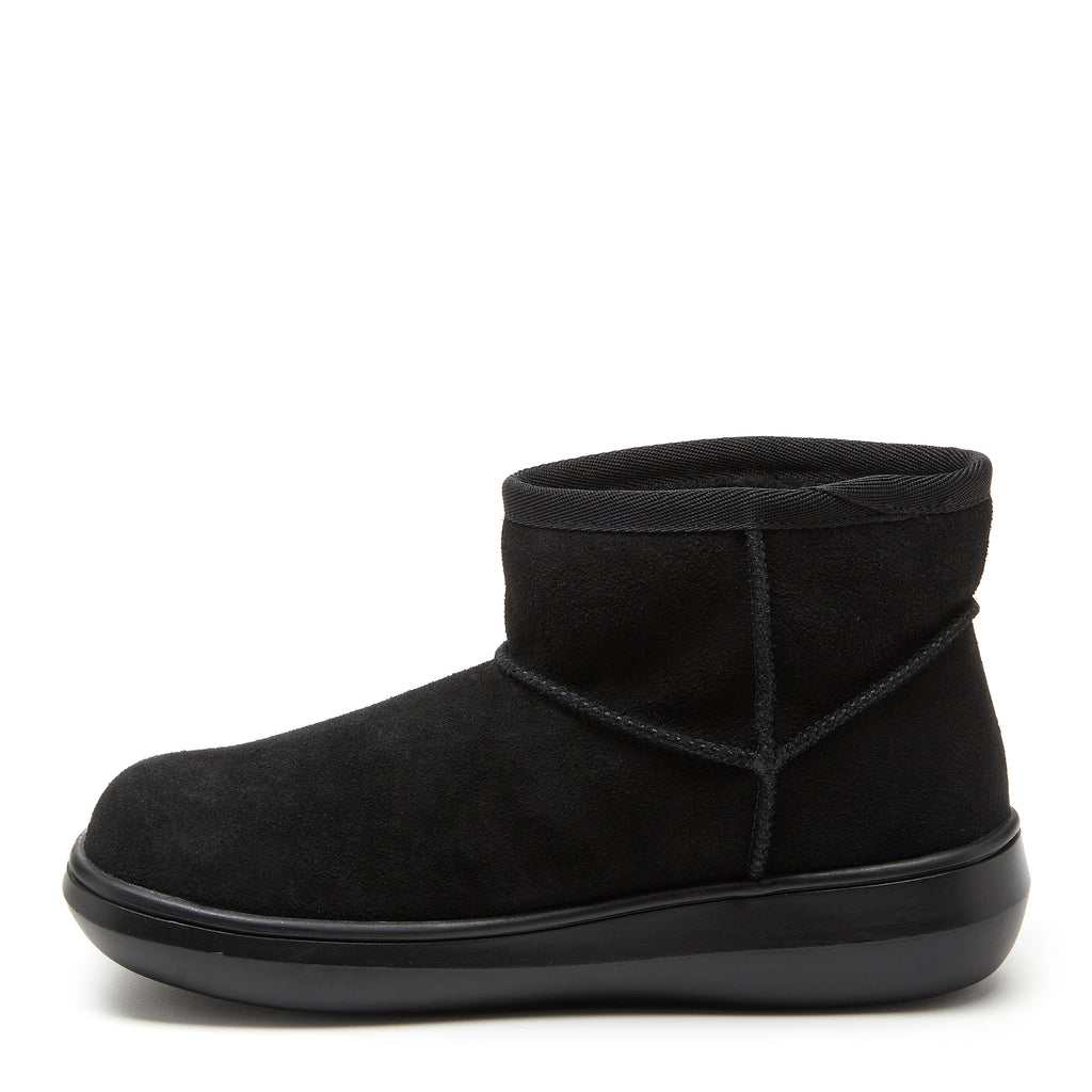 Black boot with cushioned footbed, women's everyday style – Rocket Dog Sugar
