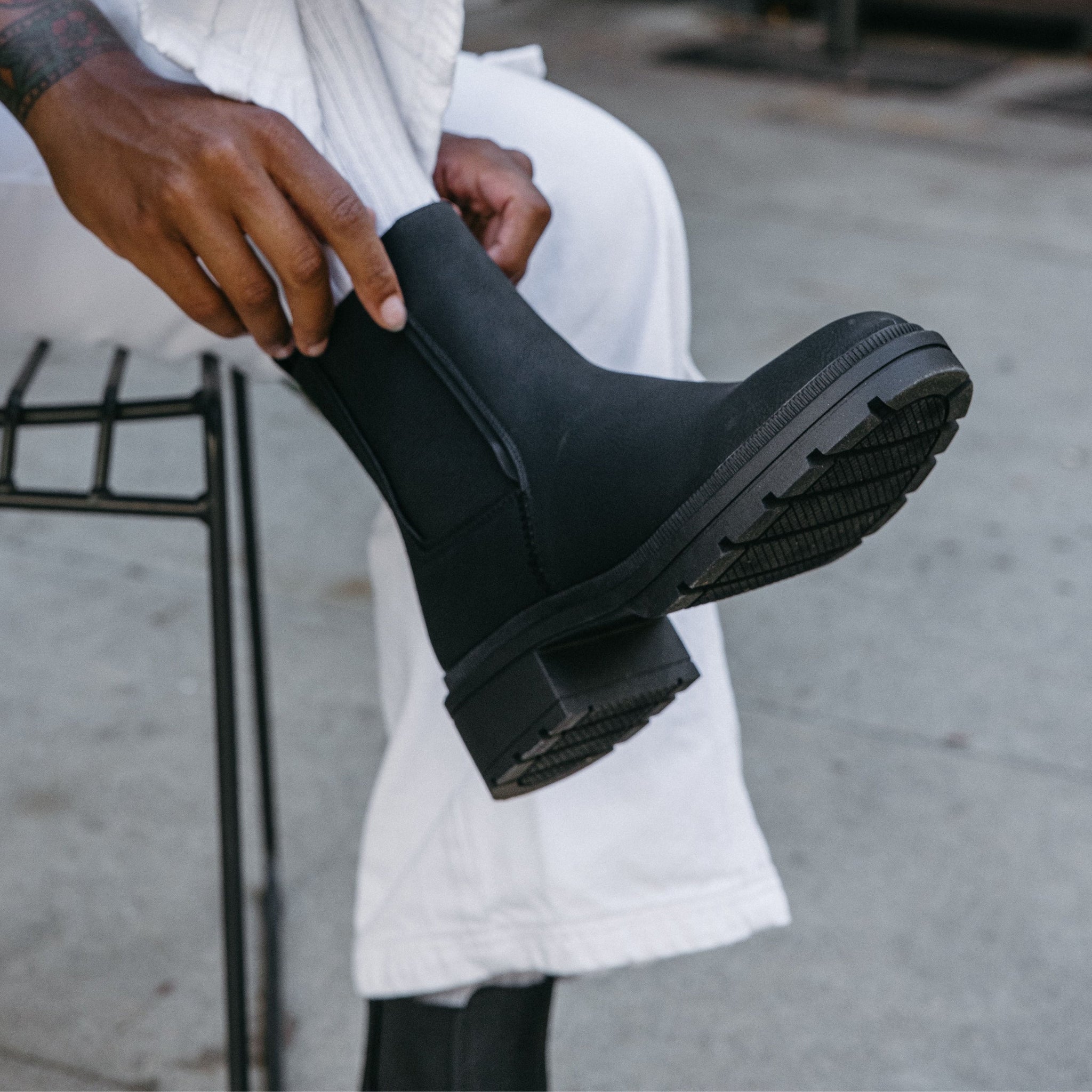 iggie taupe chelsea boot